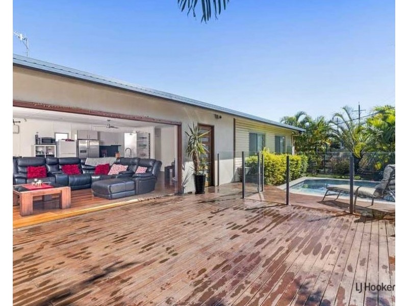 12 Tahiti Avenue, Palm Beach QLD 4221