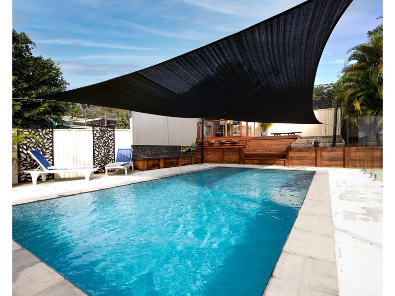 4 Sawtell Drive, Currumbin Waters QLD 4223