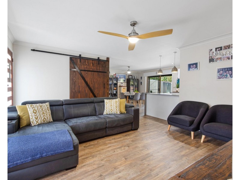 4 Sawtell Drive, Currumbin Waters QLD 4223