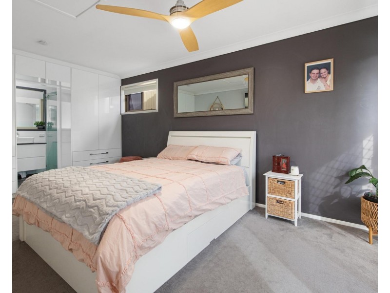 4 Sawtell Drive, Currumbin Waters QLD 4223
