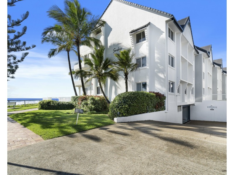 10/2 Seventeenth Avenue, Palm Beach QLD 4221