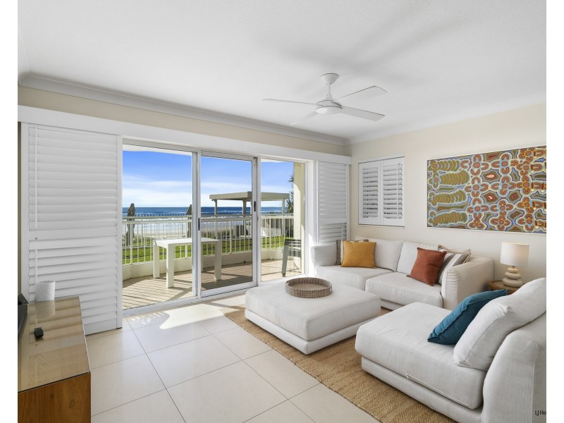 10/2 Seventeenth Avenue, Palm Beach QLD 4221