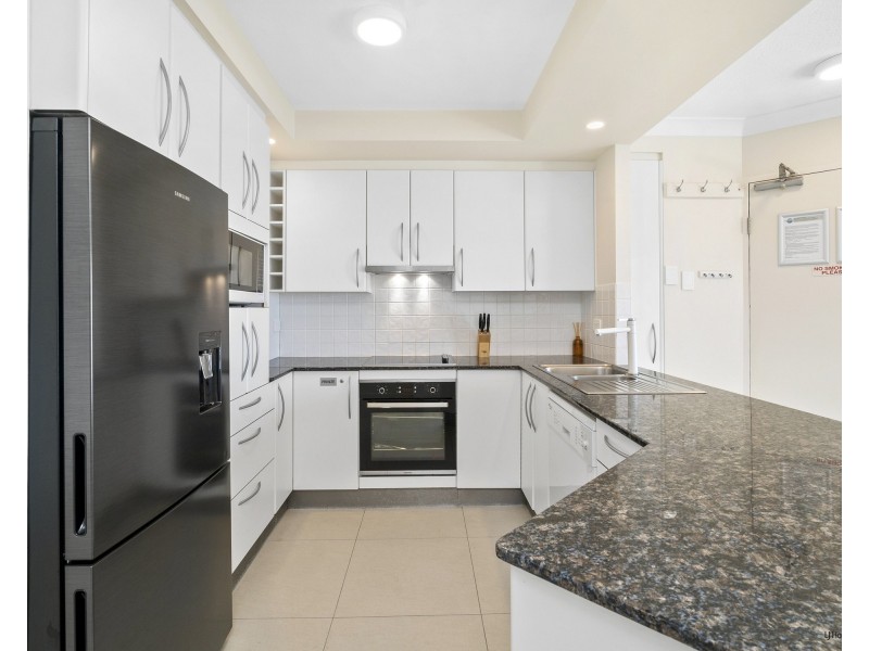 10/2 Seventeenth Avenue, Palm Beach QLD 4221