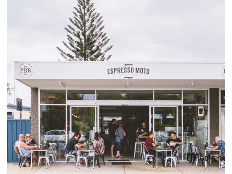 10/2 Seventeenth Avenue, Palm Beach QLD 4221