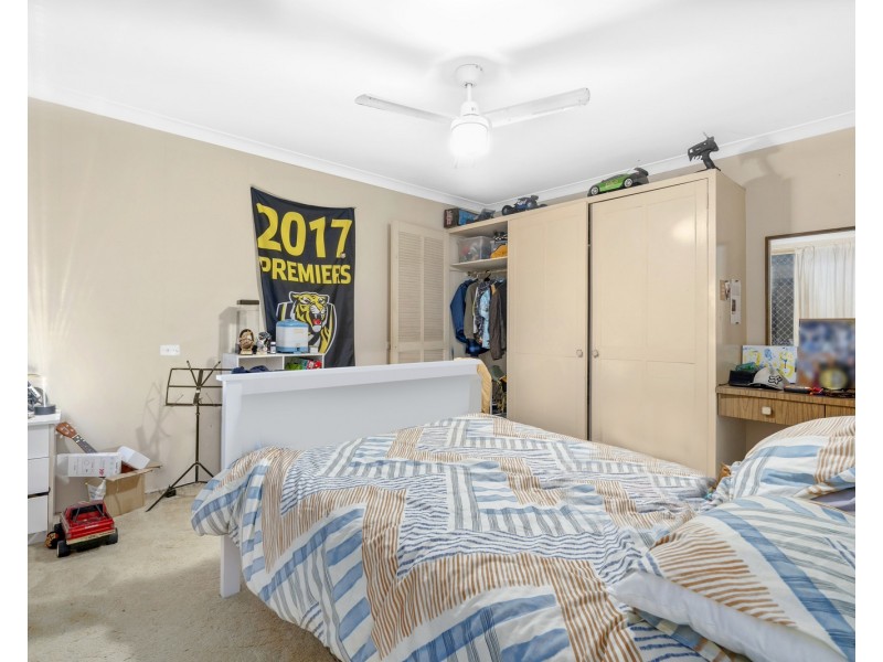 33 Laguna Avenue, Palm Beach QLD 4221