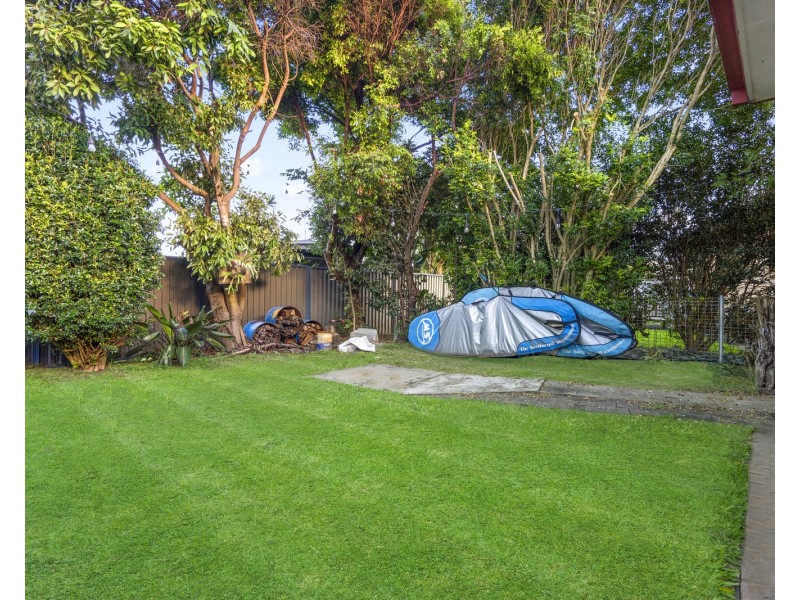 33 Laguna Avenue, Palm Beach QLD 4221