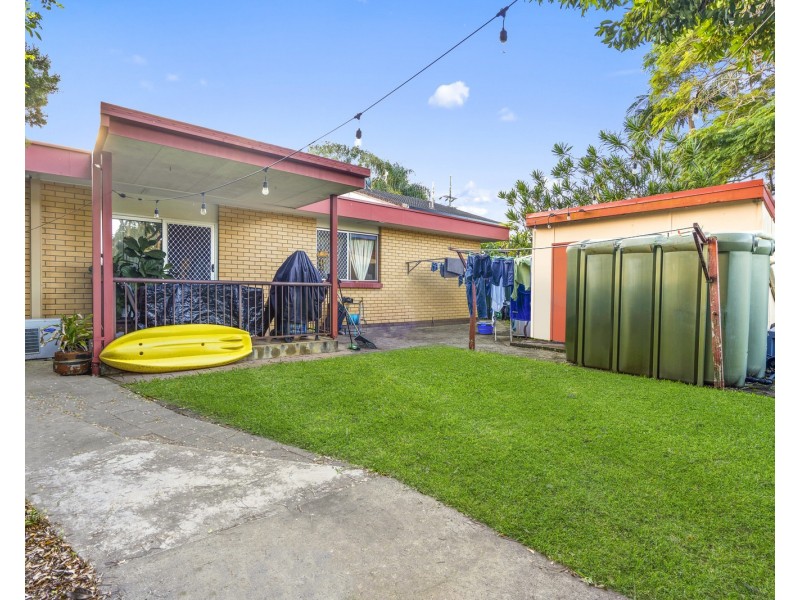 33 Laguna Avenue, Palm Beach QLD 4221