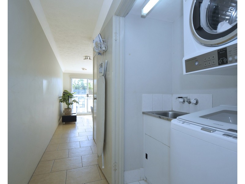 4/14 Jefferson Lane, Palm Beach QLD 4221