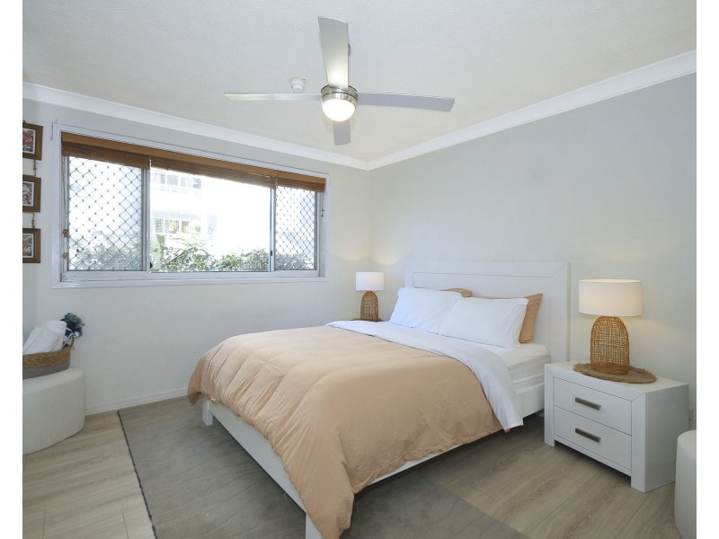 4/14 Jefferson Lane, Palm Beach QLD 4221