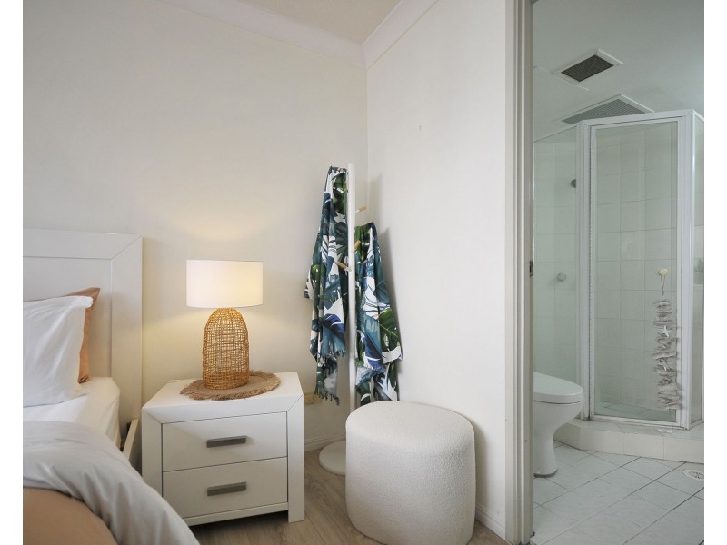 4/14 Jefferson Lane, Palm Beach QLD 4221