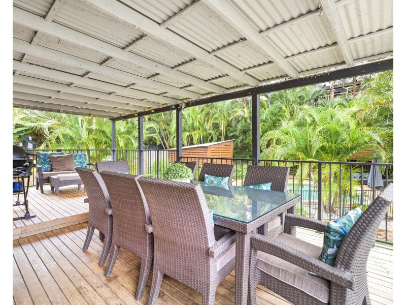 9 Lucania Street, Currumbin Waters QLD 4223