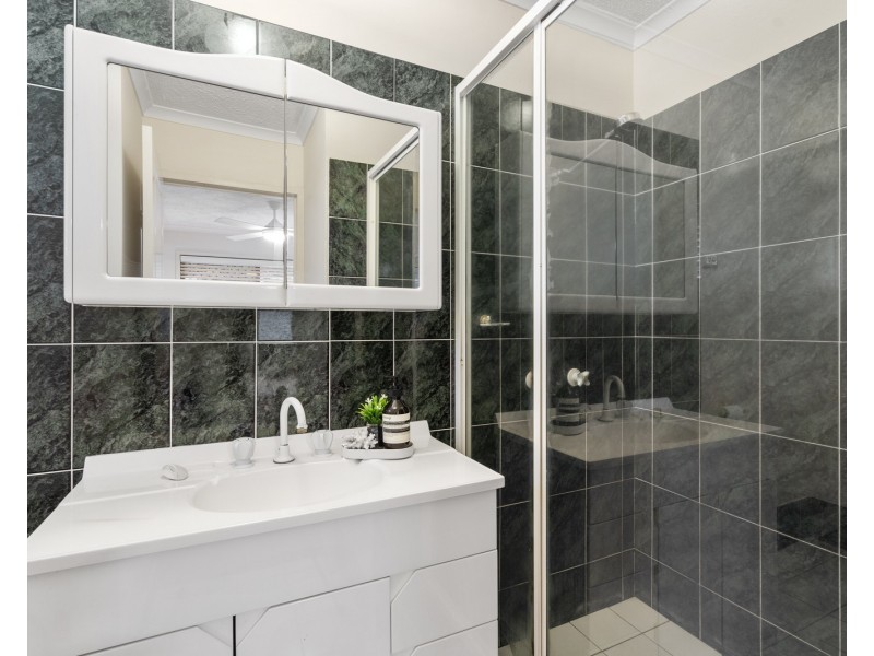 9 Lucania Street, Currumbin Waters QLD 4223