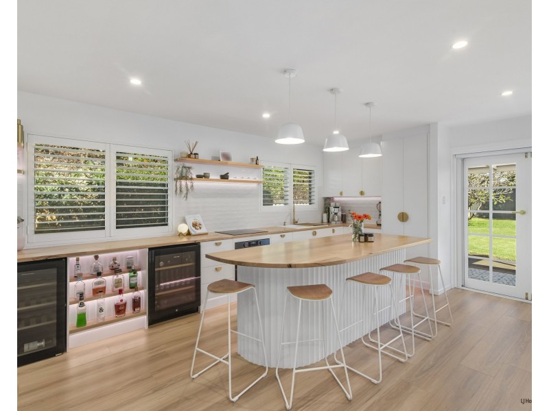 14 Aruma Avenue, Burleigh Waters QLD 4220