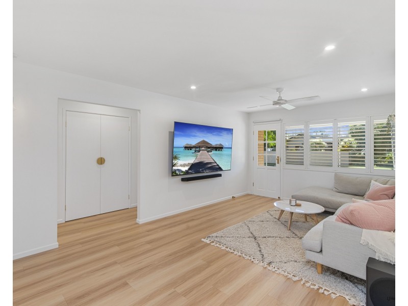 14 Aruma Avenue, Burleigh Waters QLD 4220