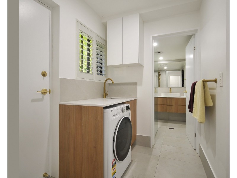 1/1 Lind Avenue, Palm Beach QLD 4221