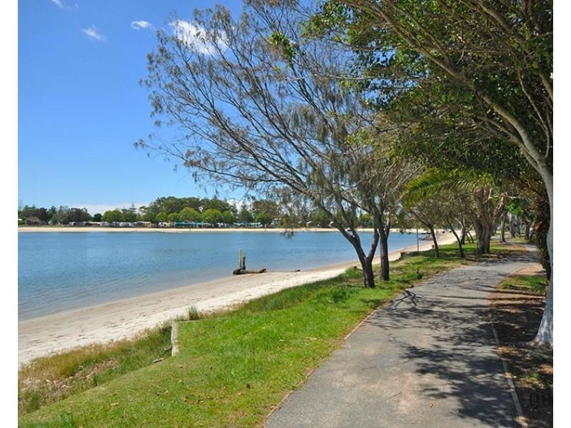 1/1 Lind Avenue, Palm Beach QLD 4221