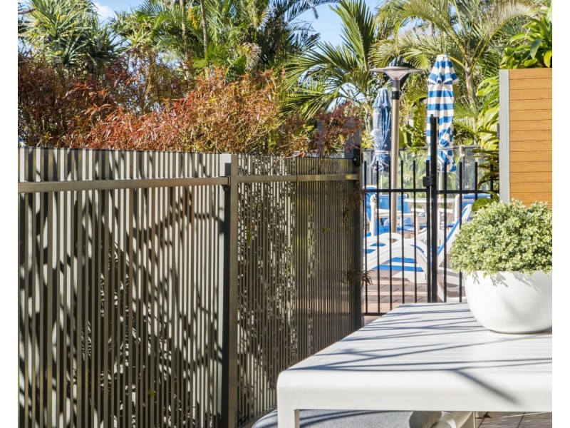 2/828 Pacific Parade, Currumbin QLD 4223