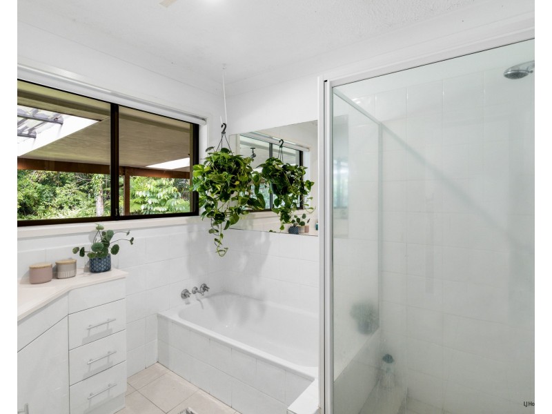 16 Cockatiel Place, Currumbin Waters QLD 4223