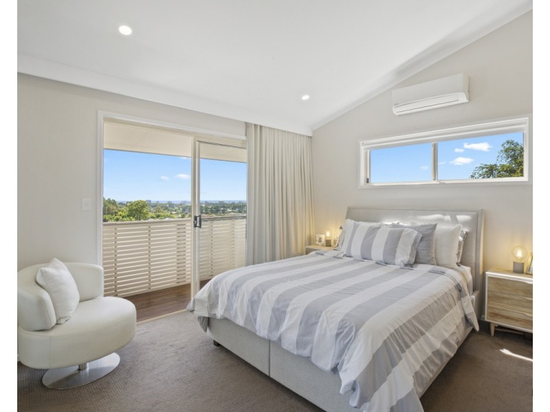 2/28 Foothill Street, Elanora QLD 4221