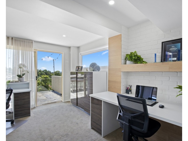 2/28 Foothill Street, Elanora QLD 4221