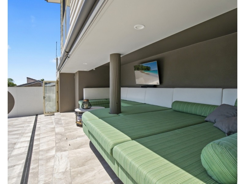 2/28 Foothill Street, Elanora QLD 4221