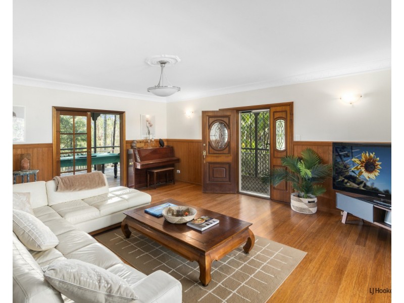 6 Horsman Road, Elanora QLD 4221