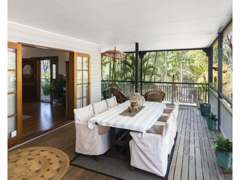 6 Horsman Road, Elanora QLD 4221