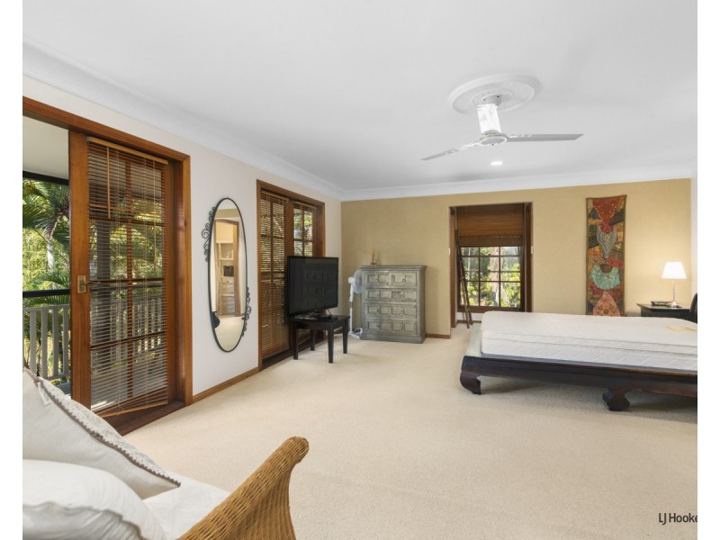 6 Horsman Road, Elanora QLD 4221