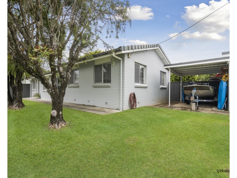 2 Guyra Avenue, Burleigh Heads QLD 4220