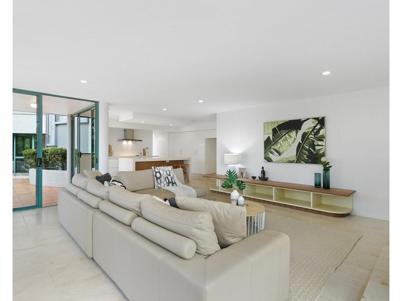 218 Simpsons Road, Currumbin Waters QLD 4223