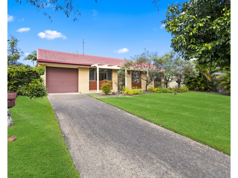 8 Matipo Place, Palm Beach QLD 4221