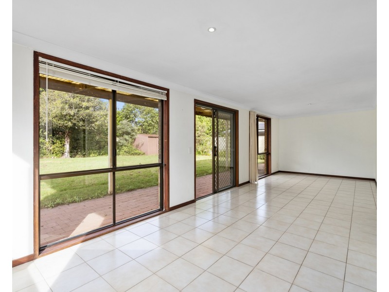 8 Matipo Place, Palm Beach QLD 4221