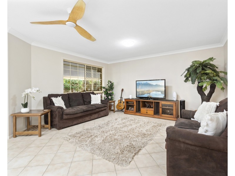 66 Bergamont Street, Elanora QLD 4221