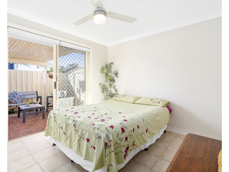 66 Bergamont Street, Elanora QLD 4221