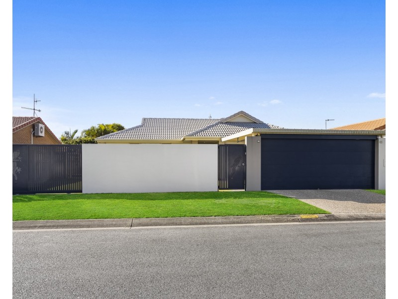 66 Bergamont Street, Elanora QLD 4221