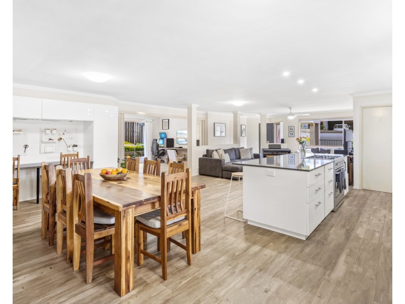 14 Humberside Close, Mudgeeraba QLD 4213