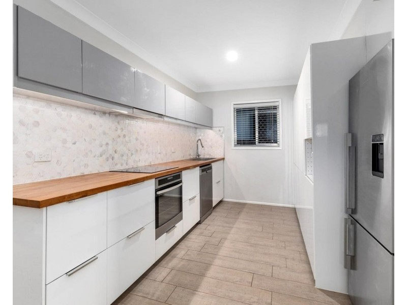 94 Third Avenue, Palm Beach QLD 4221