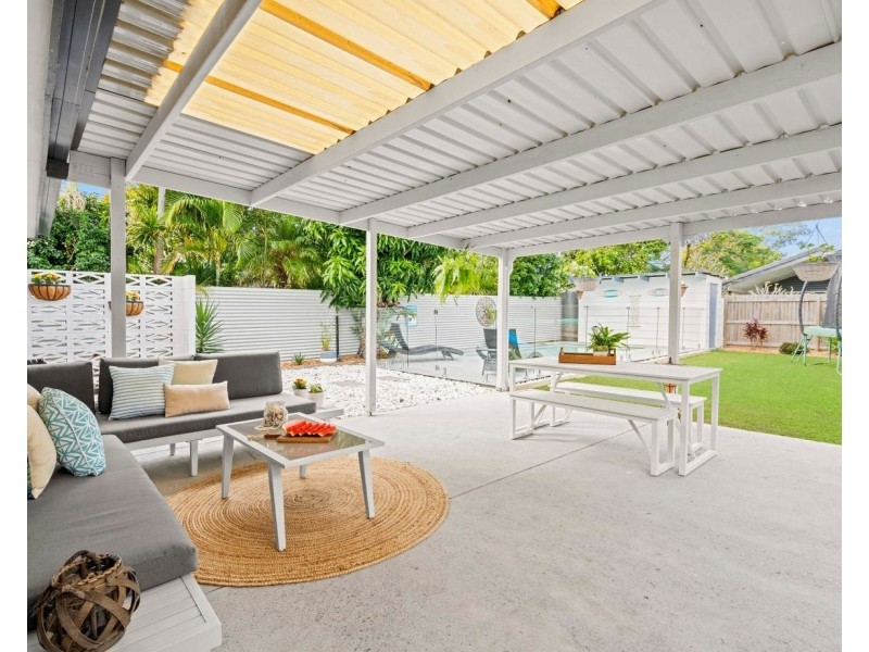 94 Third Avenue, Palm Beach QLD 4221