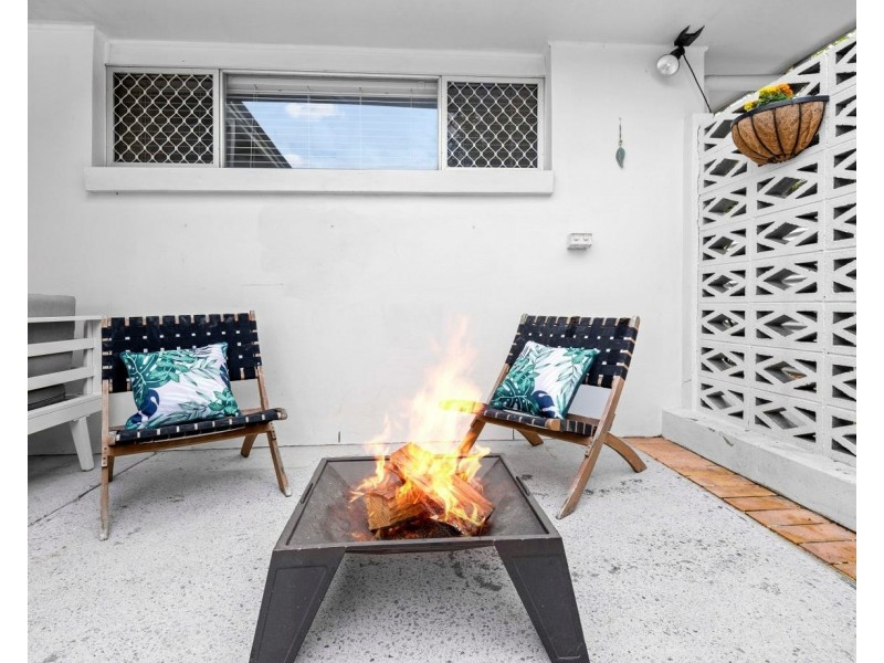 94 Third Avenue, Palm Beach QLD 4221