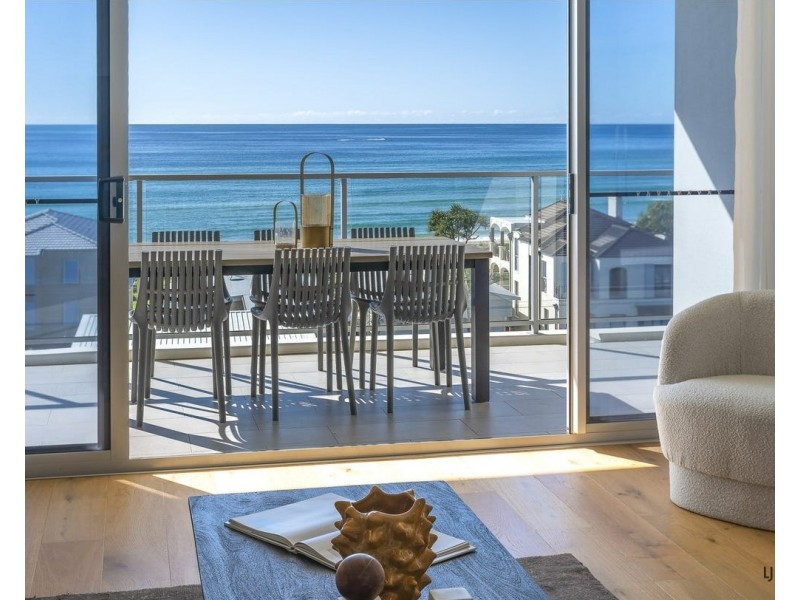 405/10 Third Avenue, Palm Beach QLD 4221