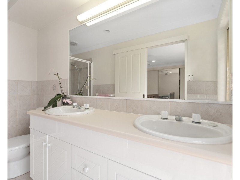 34 Stanford Avenue, Varsity Lakes QLD 4227