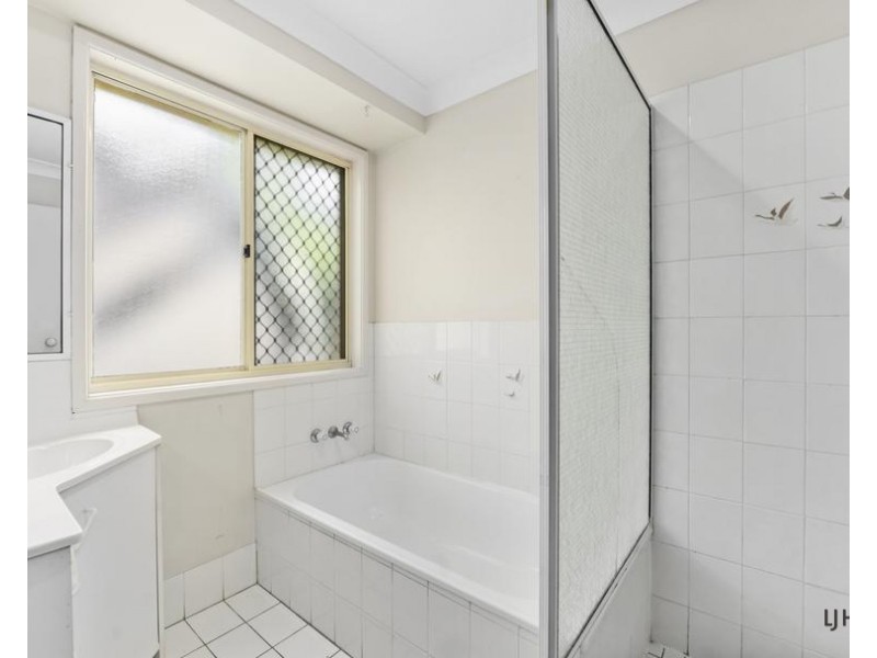 8 Jondique Avenue, Merrimac QLD 4226