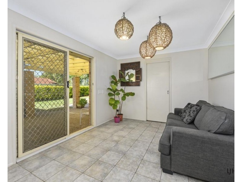 8 Jondique Avenue, Merrimac QLD 4226