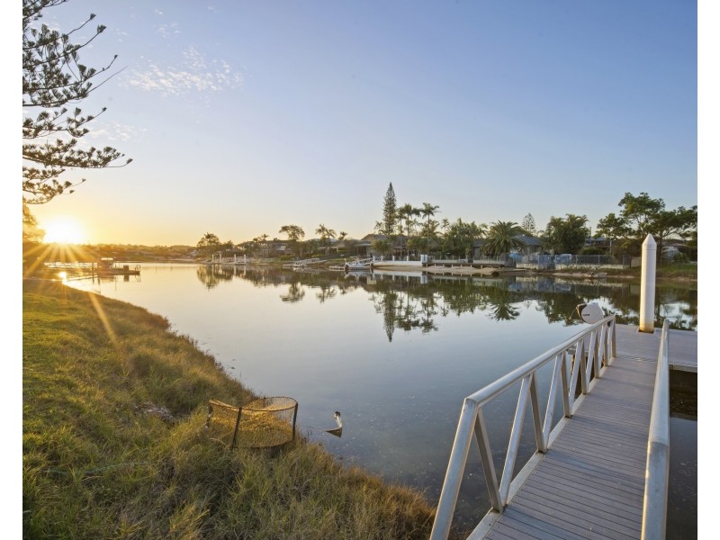 246 Mallawa Drive, Palm Beach QLD 4221