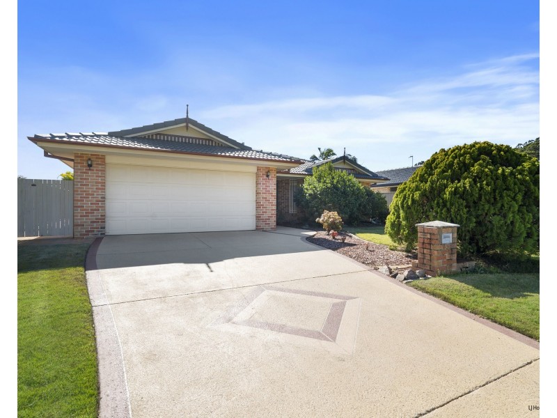 8 Chippendale Crescent, Currumbin Waters QLD 4223