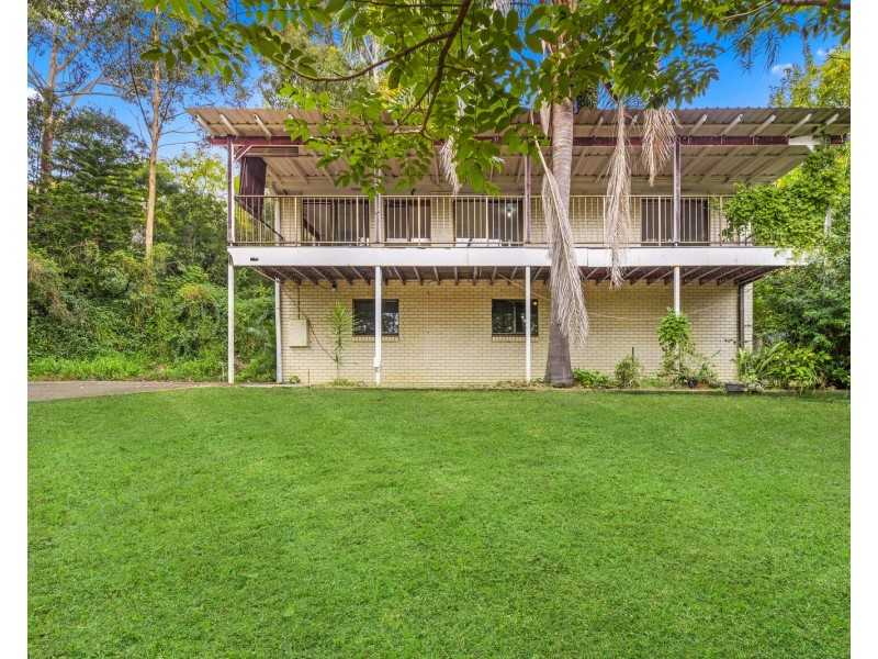 27 Currant Street, Elanora QLD 4221