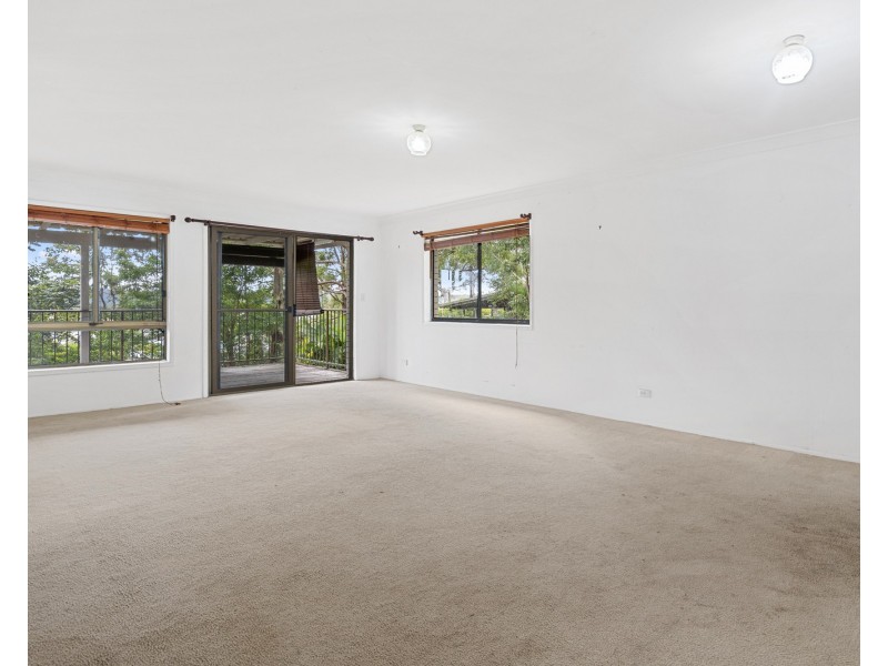 27 Currant Street, Elanora QLD 4221