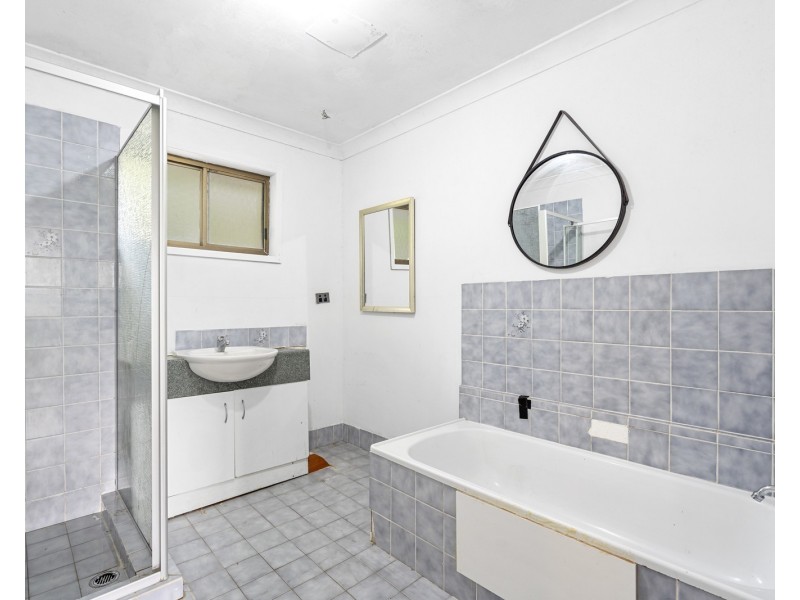 27 Currant Street, Elanora QLD 4221