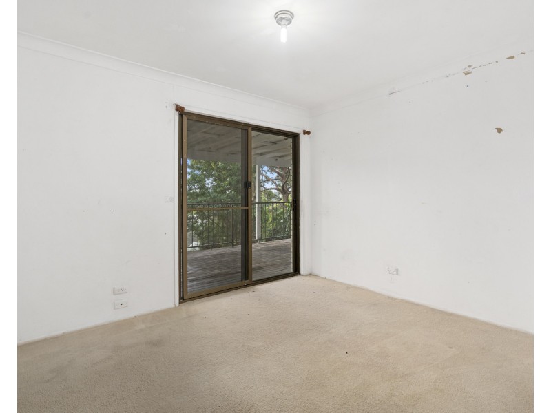 27 Currant Street, Elanora QLD 4221