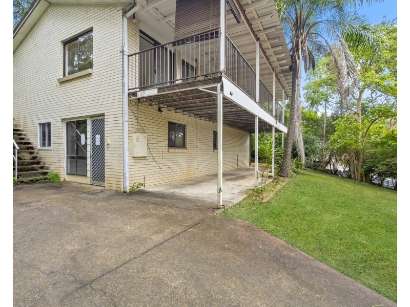 27 Currant Street, Elanora QLD 4221
